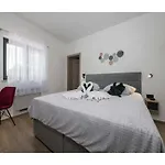 Alison Deluxe Junior * Ružići