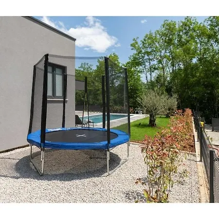 Vila Alison Deluxe Junior